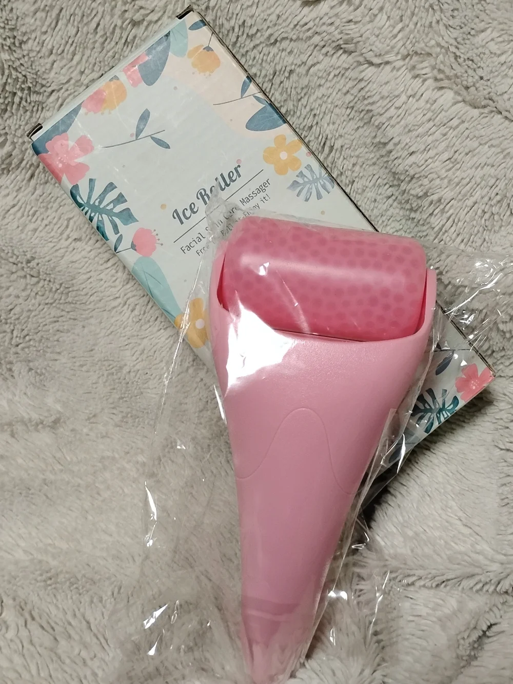 Facial Massager - NIB Pink Facial Ice Roller Massager Skin Care